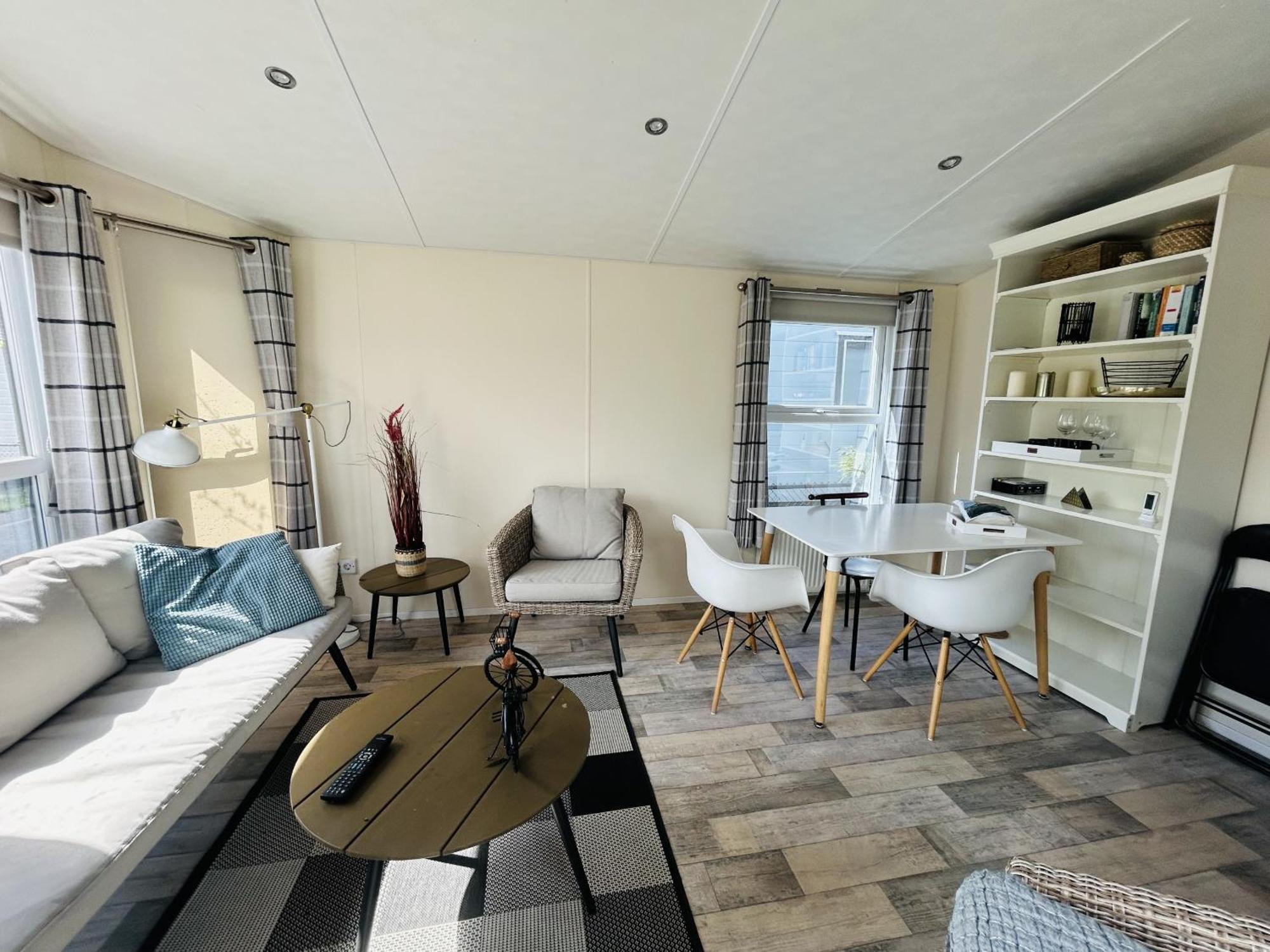 Beach Nieuwvliet-bad 1240 - Eezz Chalet